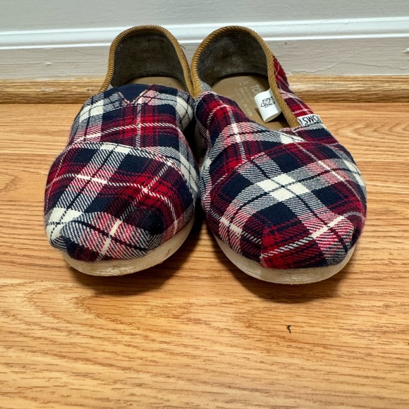 Perfect for fall Toms - Picture 2 of 4